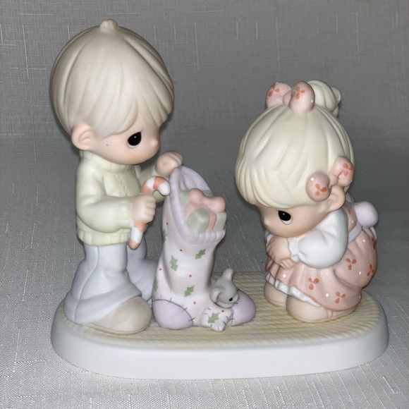 RARE Precious Moments May Your Christmas Be Filled with Sweet Surprises 610018 - Picture 4 of 13